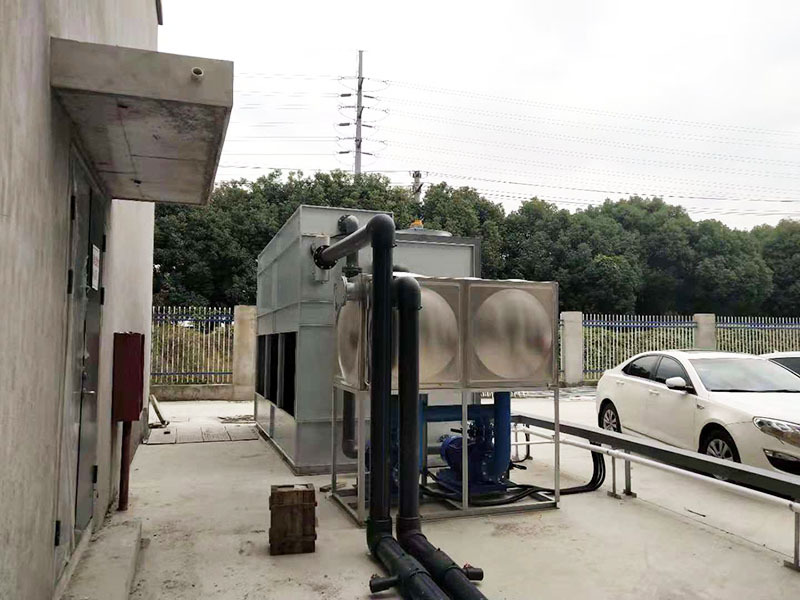 真空燒結(jié)爐專用閉式冷卻塔 真空燒結(jié)爐專用閉式冷卻塔